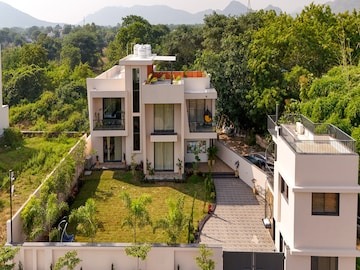 VILLA PAPILLON BY DANCENTER